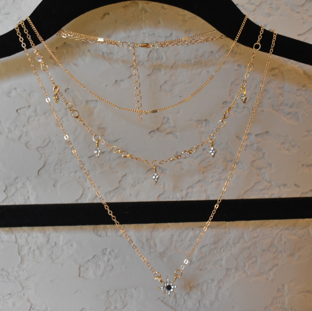 Star necklace set